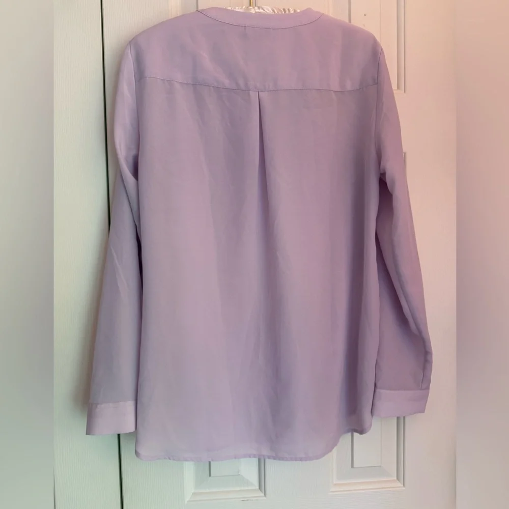 💜Talbots Lavender Women's V-neck Top Blouse Long Roll up Sleeves size small EUC - Picture 5 of 6